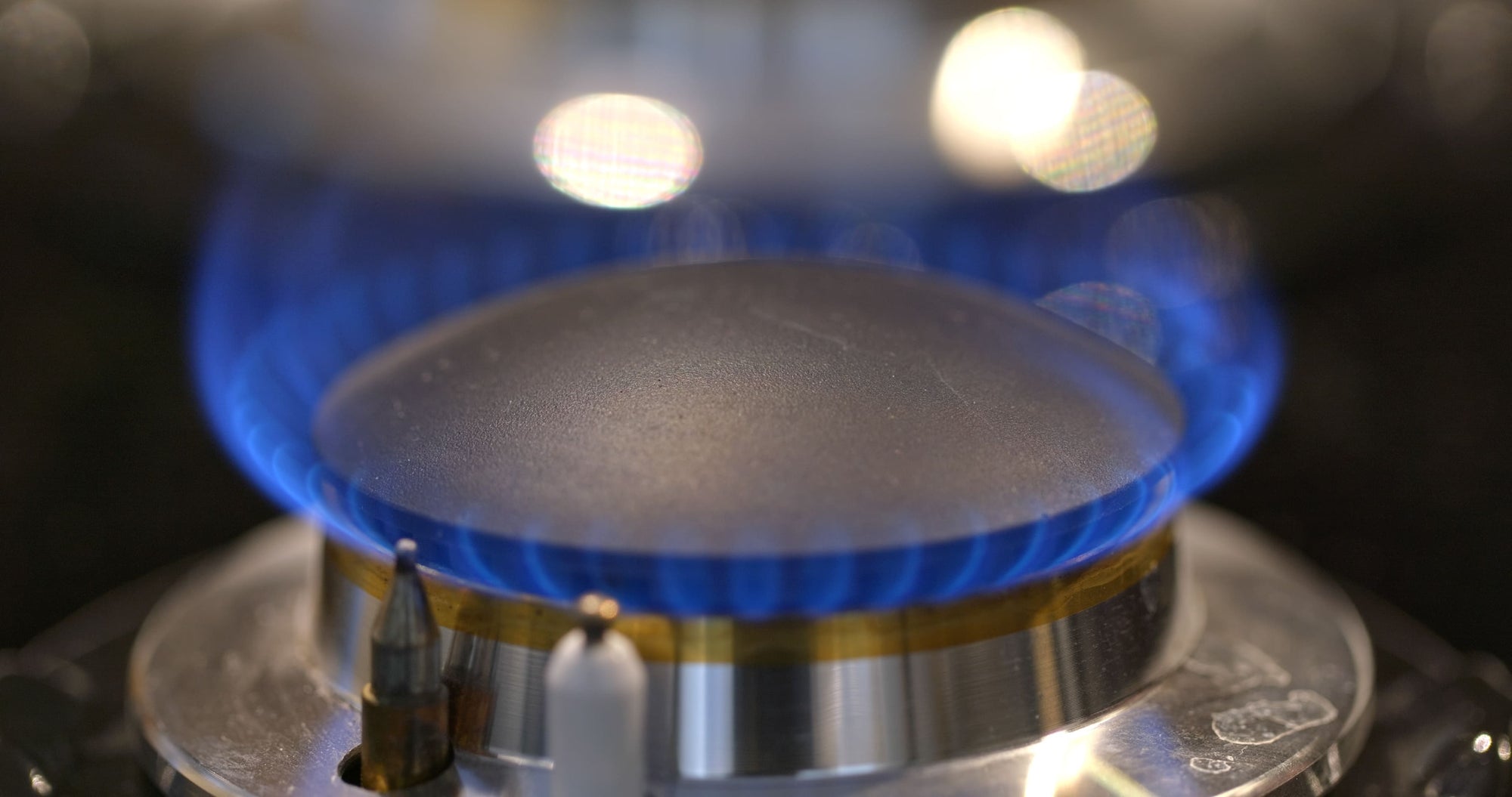 10 Smart Tips for Reducing LPG Consumption During Gas Shortages in India