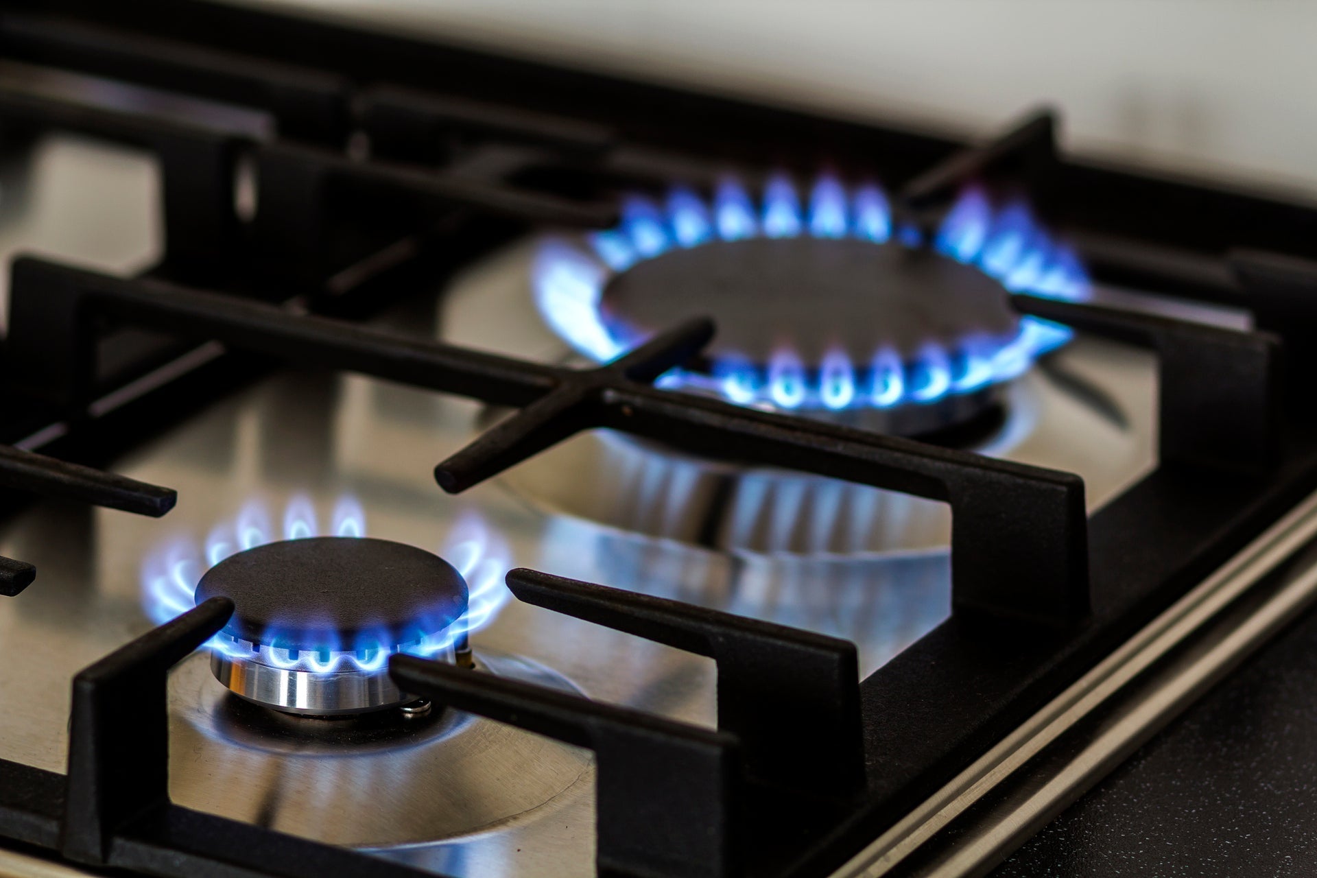 Key Factors to Consider Before Buying a 2-Burner Gas Stove in 2026