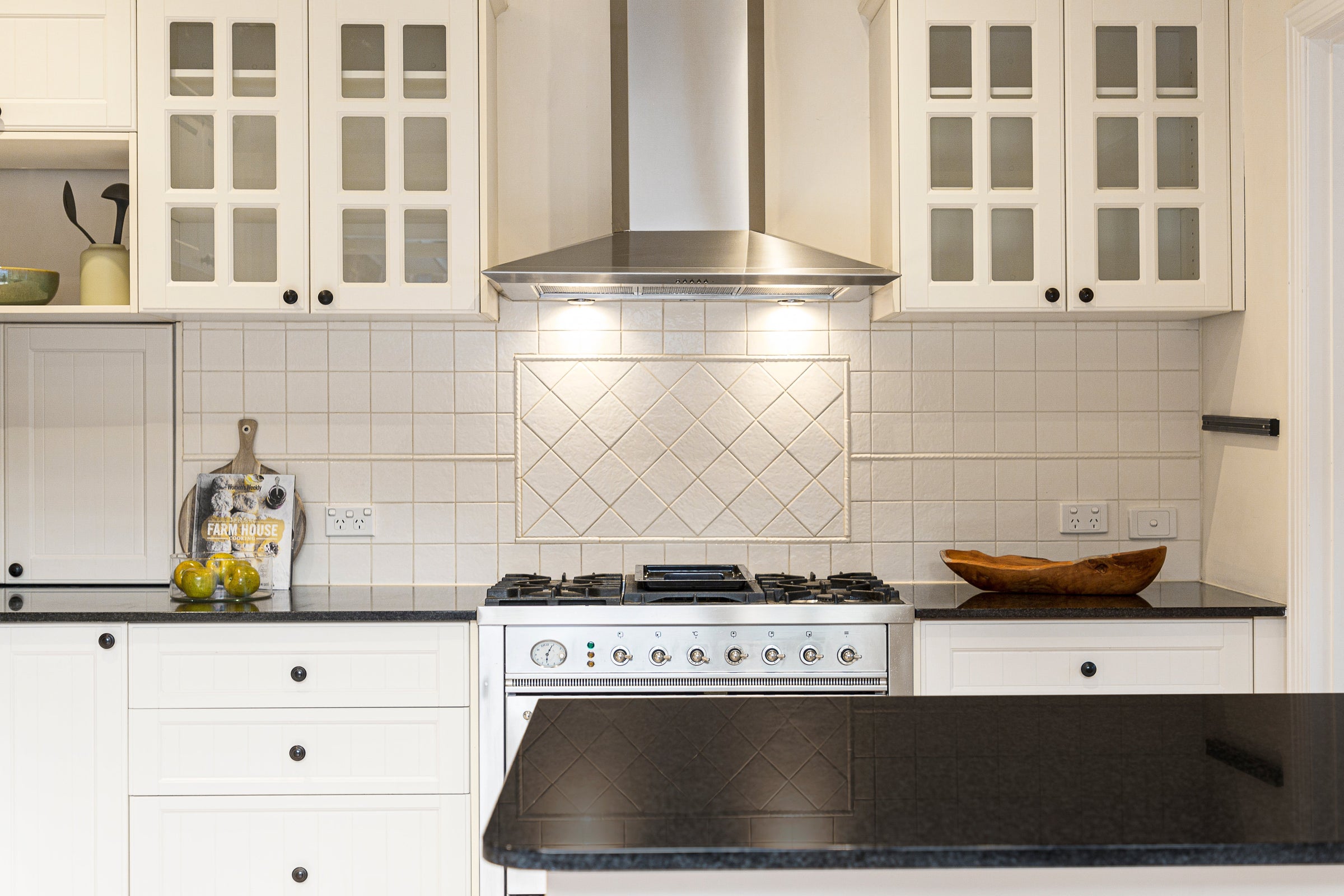 How to Install a Kitchen Chimney at Home: Step-by-Step Guide? - Köche