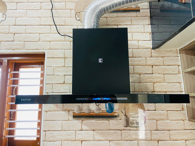   Stark 60cm Ducted BLDC Chimney | 1500 CMH Suction | Auto Clean Köche Stark kitchen chimney installed in a customer's kitchen. 